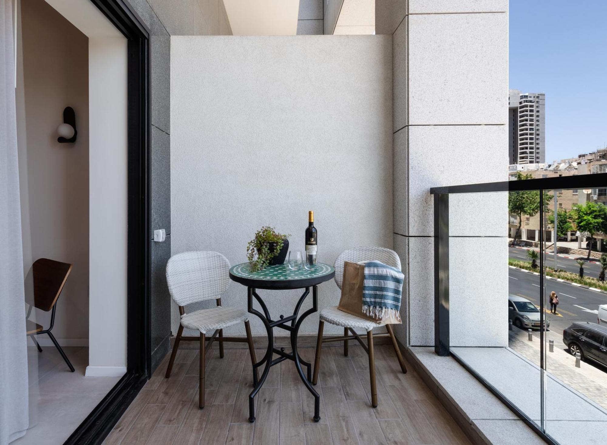 Tayo Studios & Apartments Bat Yam Eksteriør billede
